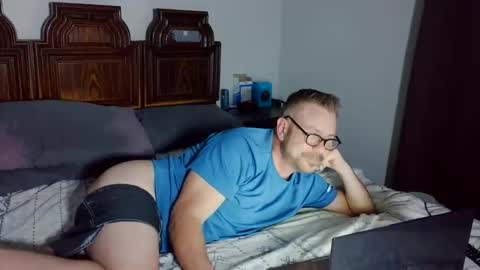 Blue Eyed Handsome Man online show from 02-07-26, 02:59