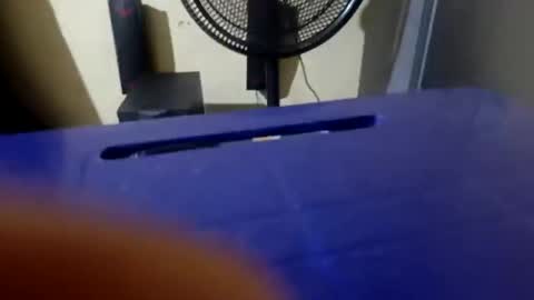 Snapshot of uceze01 chatting on 10-19-25, 08:20 uceze01 online show from 10-19-25, 08:20