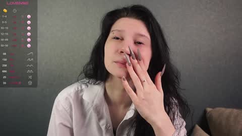 Lili online show from 01-31-25, 07:51