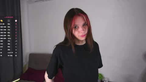 Lili online show from 05-06-26, 05:07