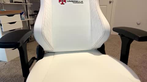 Love Lain online show from 03-27-26, 12:05