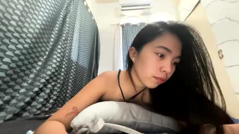 Luna online show from 04-27-26, 03:59