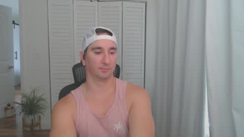 Snapshot of uglyduck3532 chatting on 01-20-25, 07:04 uglyduck3532 online show from 01-20-25, 07:04