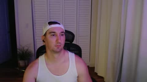 uglyduck3532 online show from 02-11-26, 02:49