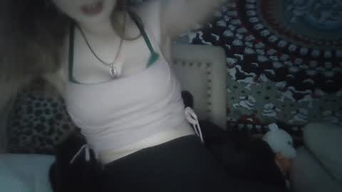 Snapshot of uhhhmeg chatting on 02-20-25, 03:56 uhhhmeg online show from 02-20-25, 03:56