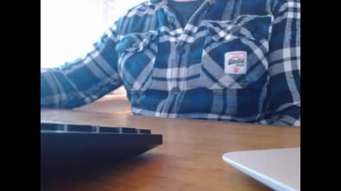 ukclive online show from 12-16-25, 09:25