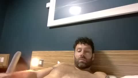 ukguyitsme online show from 11-26-25, 11:28