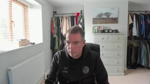 John online show from 05-10-26, 03:50