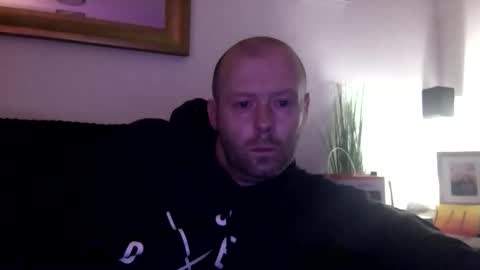 Snapshot of ukmatty3 chatting on 09-28-25, 10:37 ukmatty3 online show from 09-28-25, 10:37