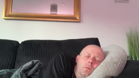 Snapshot of ukmatty3 chatting on 04-18-26, 07:07 ukmatty3 online show from 04-18-26, 07:07