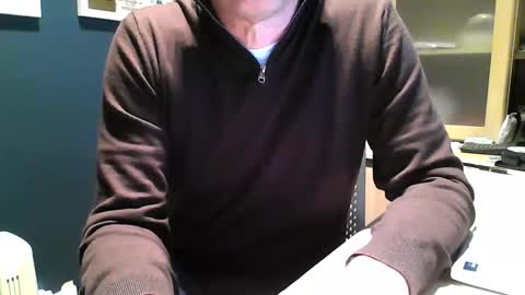 Snapshot of ukshowall chatting on 02-23-26, 06:05 mark online show from 02-23-26, 06:05