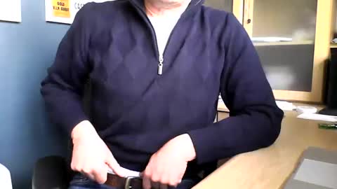 Snapshot of ukshowall chatting on 03-20-26, 01:49 mark online show from 03-20-26, 01:49