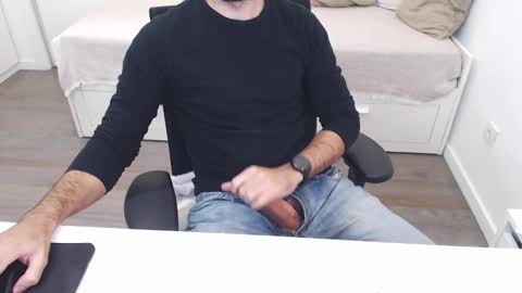 Snapshot of ulep chatting on 11-18-25, 10:52 Ulep online show from 11-18-25, 10:52