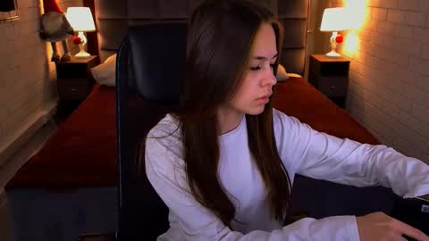 Ulia online show from 02-04-26, 05:13