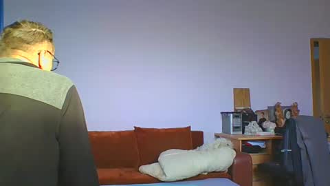 ulmeni4 online show from 12-17-25, 08:20