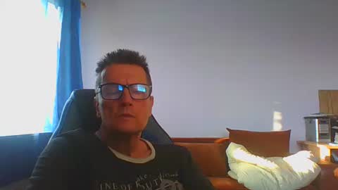 ulmeni4 online show from 06-06-26, 05:17