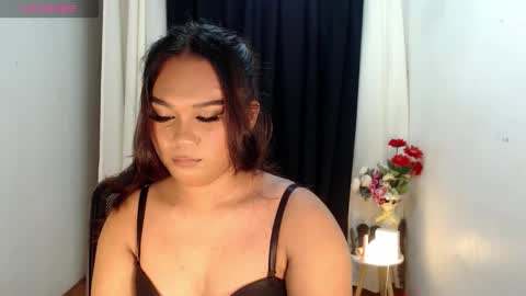 Snapshot of ultimateitgirl chatting on 12-05-25, 05:31 ultimateitgirl online show from 12-05-25, 05:31