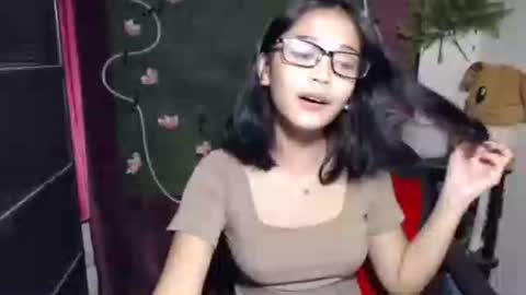 umi online show from 09-28-25, 07:47