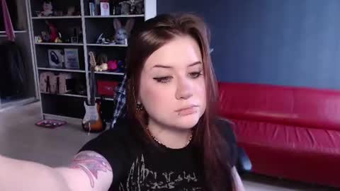 Snapshot of uminarin chatting on 06-15-26, 04:36 Julia online show from 06-15-26, 04:36
