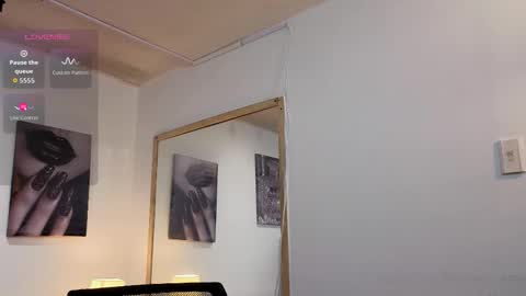 Snapshot of un_sluttyy chatting on 02-12-26, 12:00 un_sluttyy online show from 02-12-26, 12:00