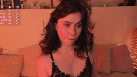 Una  online show from 03-26-26, 09:26