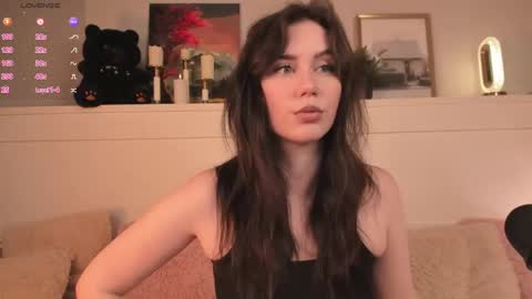 Una  online show from 05-16-26, 10:36