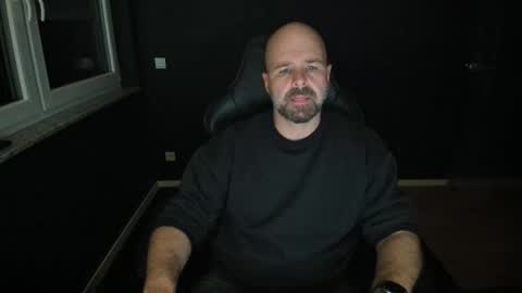 Uncle Bear online show from 10-31-25, 05:36