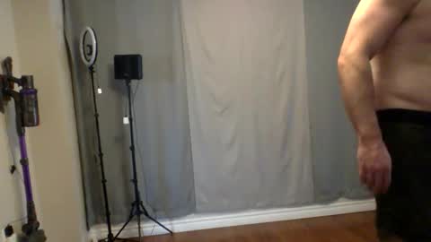 Buzz Bigcock online show from 05-27-26, 08:06