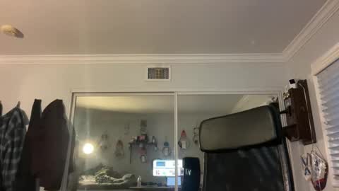 uncutbeard129840 online show from 05-12-26, 12:46
