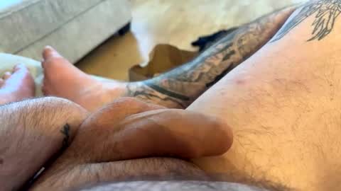 Snapshot of uncutthrober chatting on 03-09-26, 07:07 uncutthrober online show from 03-09-26, 07:07