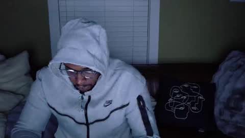 undecidedflame online show from 02-05-26, 10:09