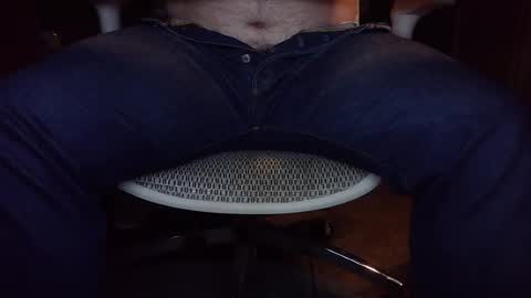 Under the desk online show from 01-13-26, 10:04