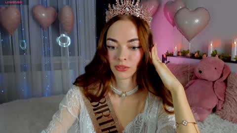 Snapshot of under_the_skin chatting on 02-08-25, 04:25 Under The Skin online show from 02-08-25, 04:25