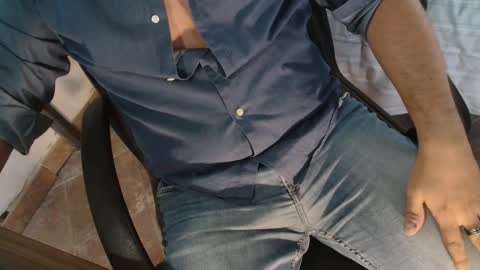 Snapshot of under_thedesk chatting on 10-06-25, 10:02 Giov online show from 10-06-25, 10:02