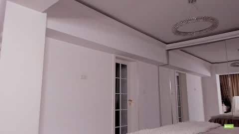 Snapshot of unforgettable_s chatting on 10-31-25, 05:58 Silvia online show from 10-31-25, 05:58