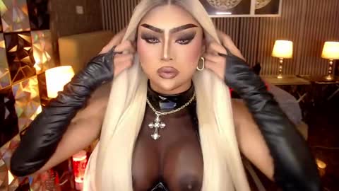 Snapshot of unforgettablebrianna chatting on 04-22-26, 04:41 BRIANNA online show from 04-22-26, 04:41