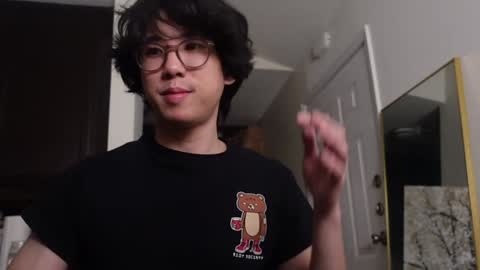 Snapshot of unhingedwang chatting on 01-19-25, 02:04 wang online show from 01-19-25, 02:04