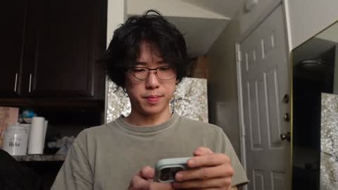 Snapshot of unhingedwang chatting on 01-26-25, 02:24 wang online show from 01-26-25, 02:24