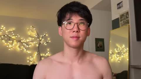 Snapshot of unhingedwang chatting on 09-14-25, 12:10 wang online show from 09-14-25, 12:10