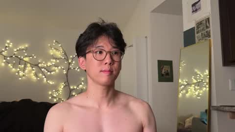 Snapshot of unhingedwang chatting on 09-28-25, 12:16 wang online show from 09-28-25, 12:16