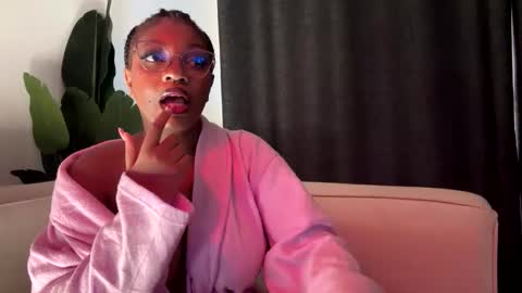 Snapshot of unholybaddie chatting on 05-13-26, 02:14 Unholybaddie online show from 05-13-26, 02:14