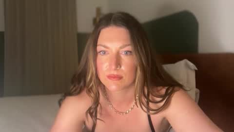 Holly online show from 01-15-26, 06:40