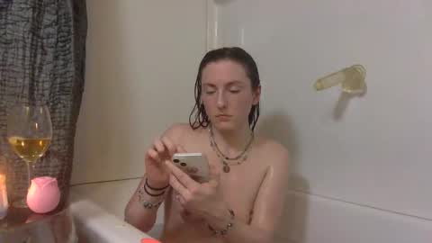 Snapshot of unicornfairy55 chatting on 03-12-26, 01:23 Lola Moonstone online show from 03-12-26, 01:23