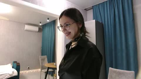 uninvited_raccoon online show from 02-11-26, 09:09