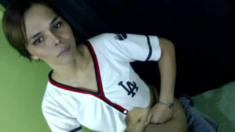 Snapshot of unknown_trans18 chatting on 06-17-26, 11:05 unknown_trans18 online show from 06-17-26, 11:05