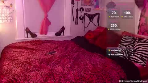 Snapshot of unknownebonygoddess chatting on 10-19-25, 01:50 unknownebonygoddess online show from 10-19-25, 01:50