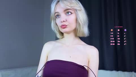 ShizukaShizuSHIZ online show from 10-15-25, 03:17