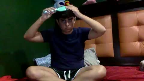 Thiago online show from 09-29-25, 01:33