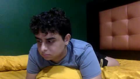 Thiago online show from 10-16-25, 05:52