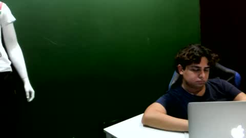 Thiago online show from 11-21-25, 06:12